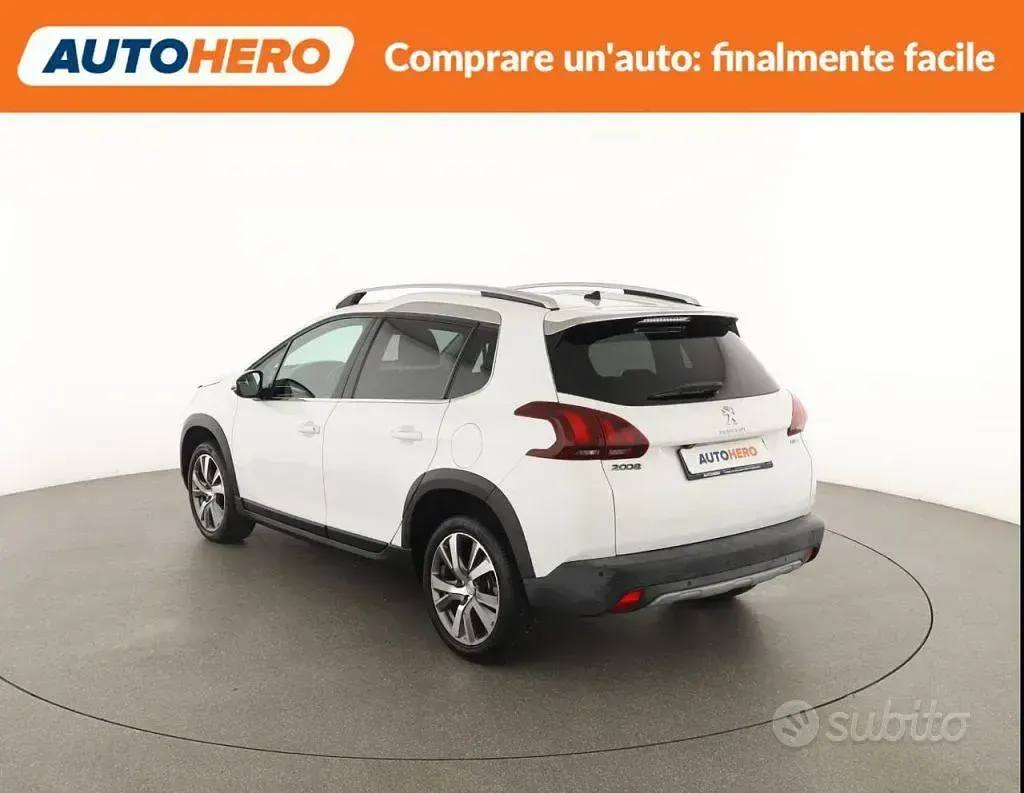Usata Peugeot 2008 Allure 110 CV (80 kW) 2016 Bianco SUV