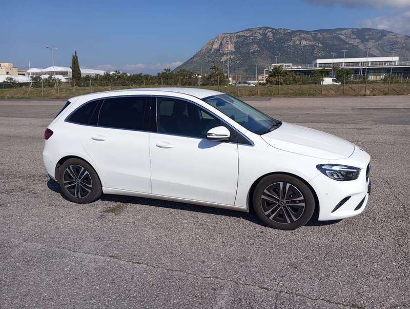 Usata Mercedes B180 Advanced 136 CV (100 kW) 2023 Bianco Monovolume