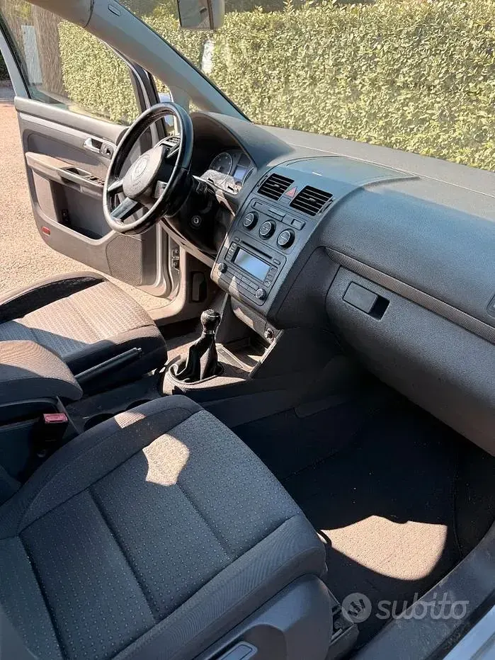 Usata VW Touran 105 CV (77 kW) 2005 Grigio Monovolume