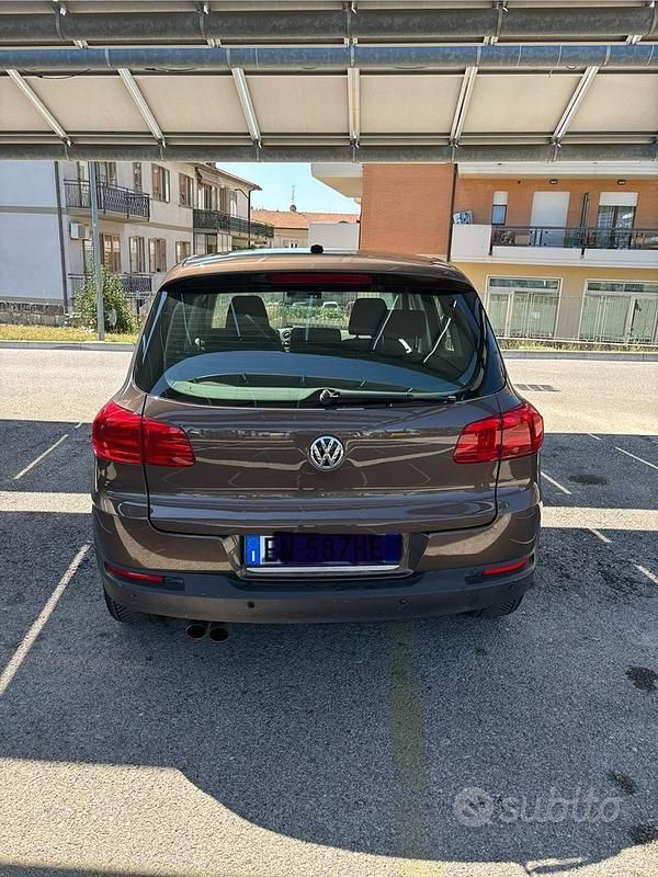 Usata VW Tiguan Trendline 110 CV (80 kW) 2012 Marrone SUV