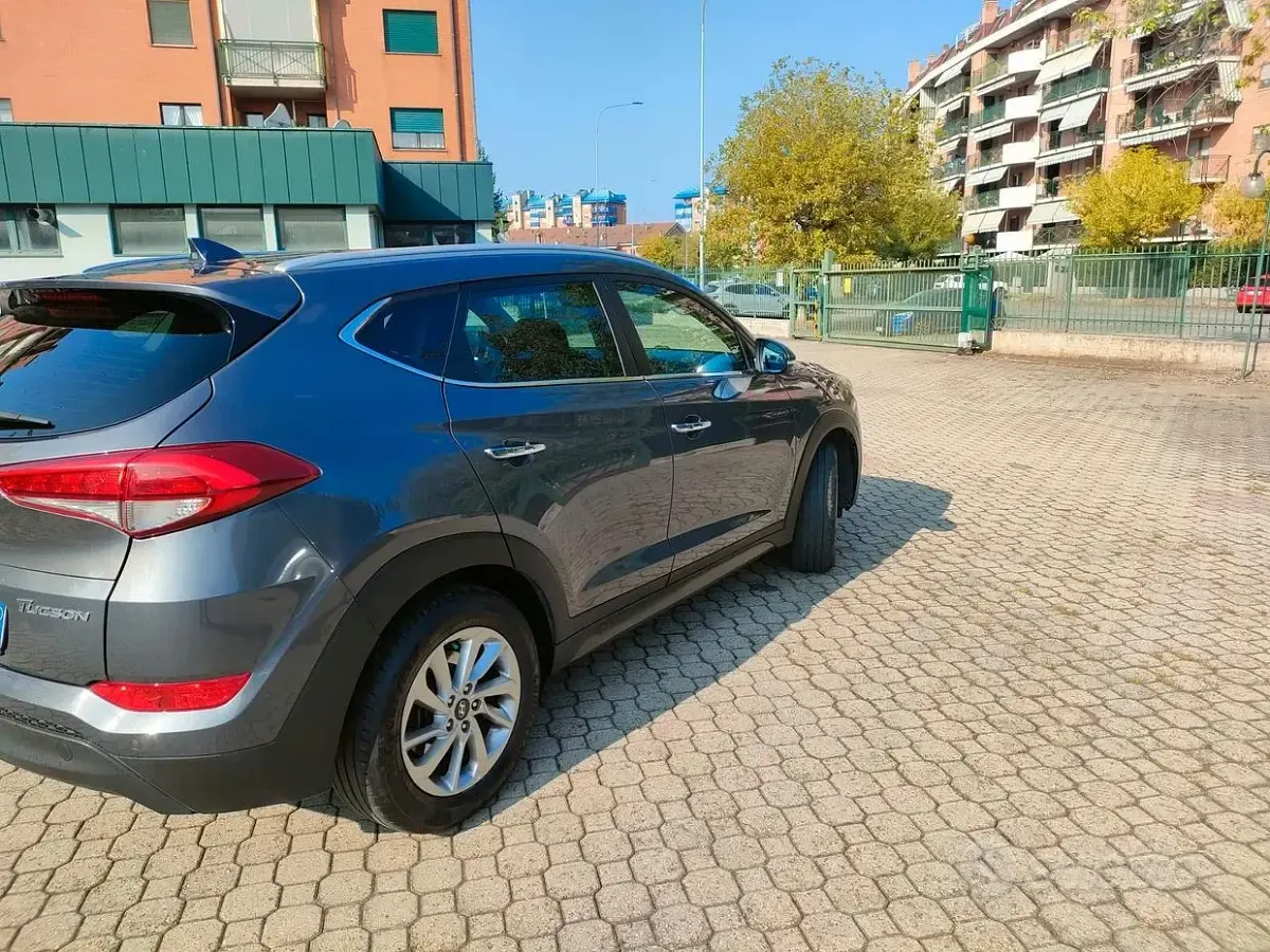 Usata Hyundai Tucson Xpossible 116 CV (85 kW) 2016 Grigio SUV