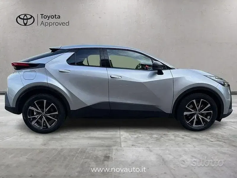 Usata Toyota C-HR Trend 223 CV (164 kW) 2025 Grigio SUV