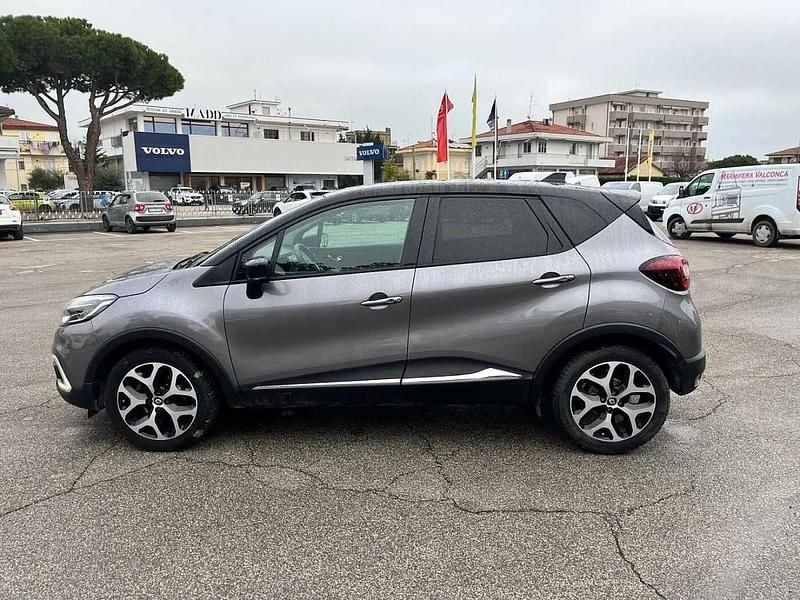 Usata Renault Captur 110 CV (80 kW) 2018 Grigio SUV