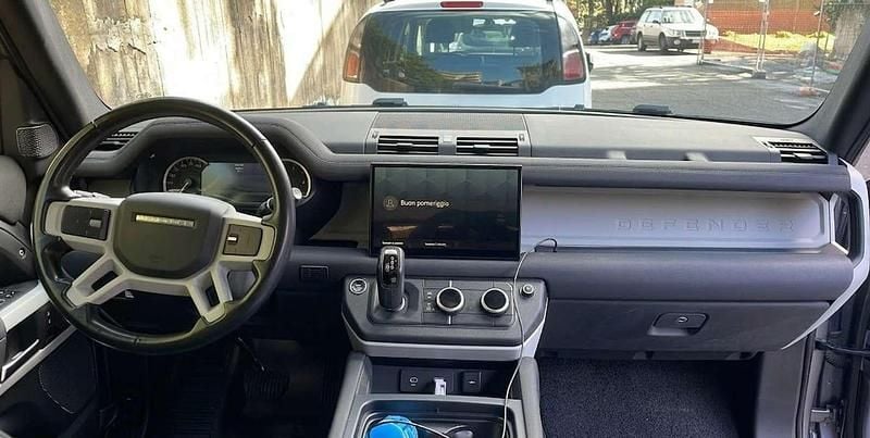 Usata Land Rover Defender HSE Dynamic 200 CV (147 kW) 2022 Grigio SUV