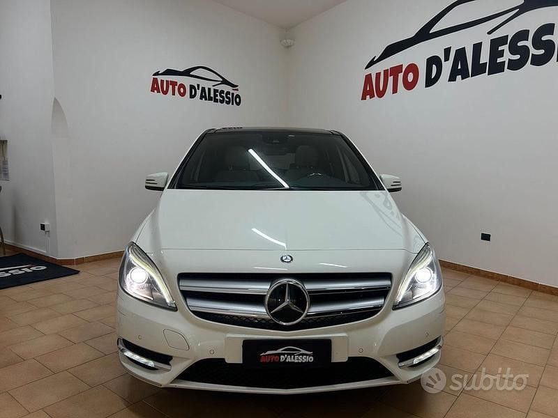Usata Mercedes B200 Premium 135 CV (99 kW) 2015 Bianco Monovolume