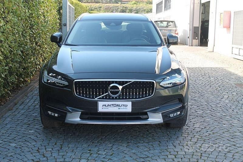Usata Volvo V90 CC Pro 235 CV (172 kW) 2019 Grigio Station wagon