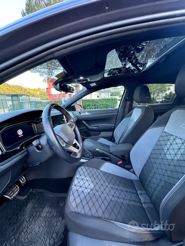 Usata VW Taigo R-line 110 CV (80 kW) 2023 Grigio SUV