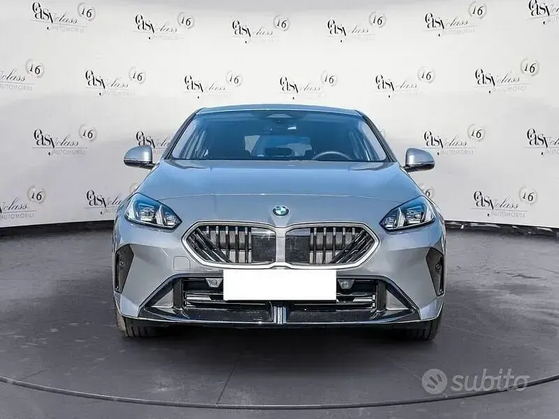 Usata BMW 120 M Sport 170 CV (125 kW) 2025 Grigio Utilitaria