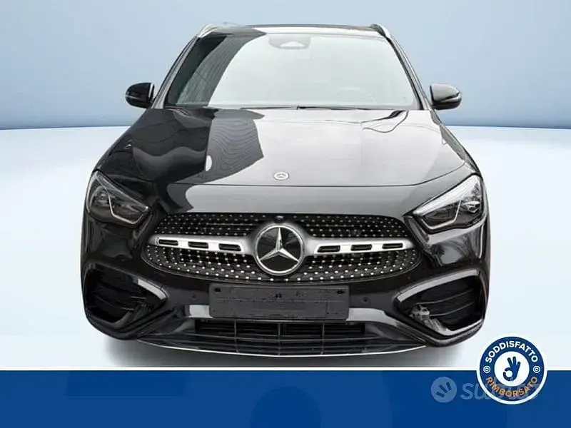 Usata Mercedes GLA200 AMG line 150 CV (110 kW) 2025 Nero SUV