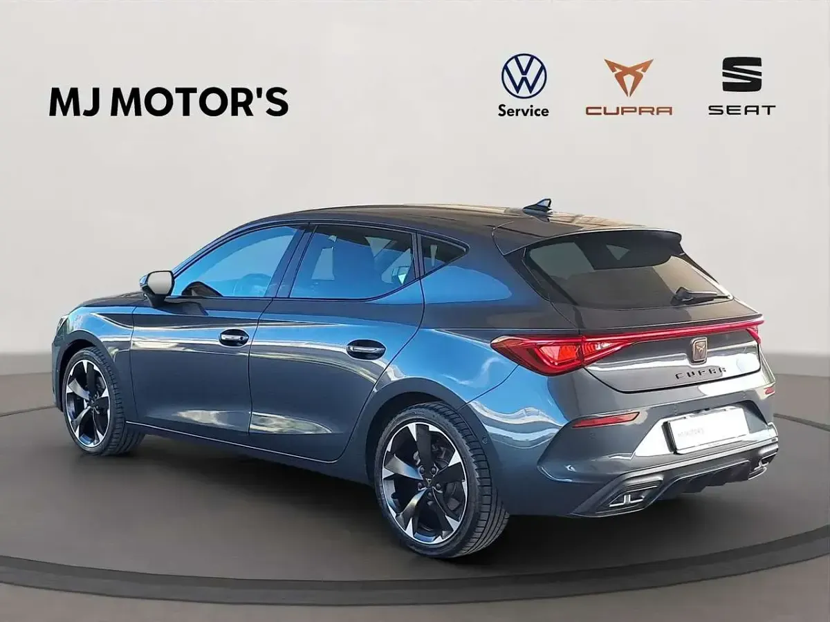 Gebraucht Cupra Leon 150 PS (110 kW) 2024 Grau Kleinwagen