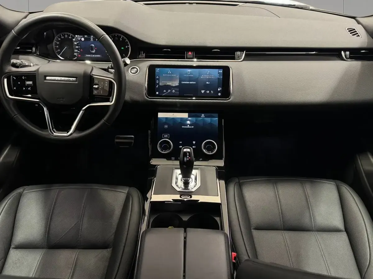Usata Land Rover Range Rover evoque R-Dynamic 163 CV (119 kW) 2023 Ostuni pearl white SUV