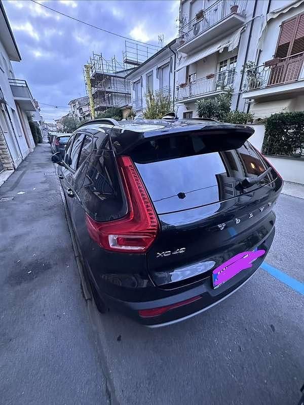Usata Volvo XC40 163 CV (119 kW) 2022 Nero SUV