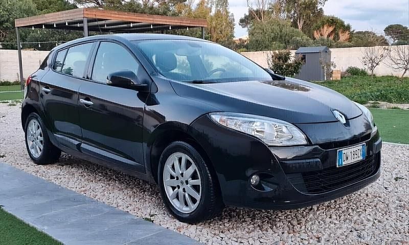 Usata Renault Mégane Dynamique 131 CV (96 kW) 2009 Nero Berlina