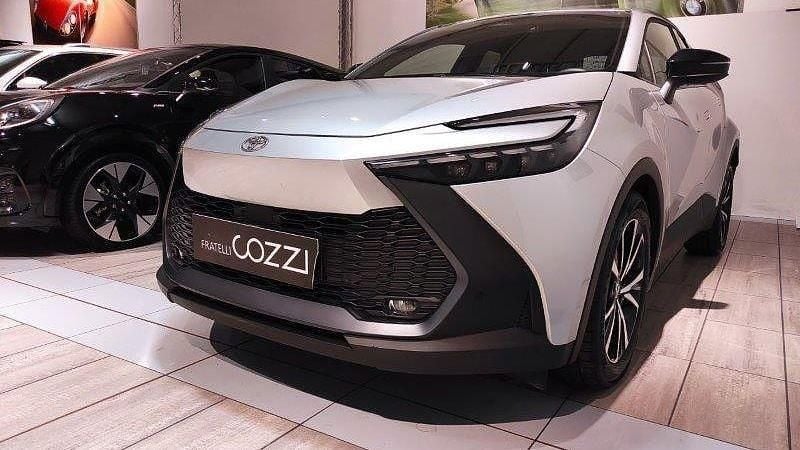 Usata Toyota C-HR Trend 98 CV (72 kW) 2025 Argento SUV