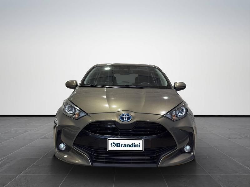 Usata Toyota Yaris Hybrid Business Edition 92 CV (67 kW) 2021 Graphite grey Berlina