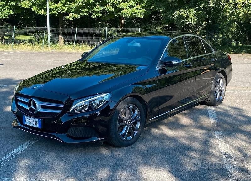 Usata Mercedes C220 170 CV (125 kW) 2018 Nero Berlina