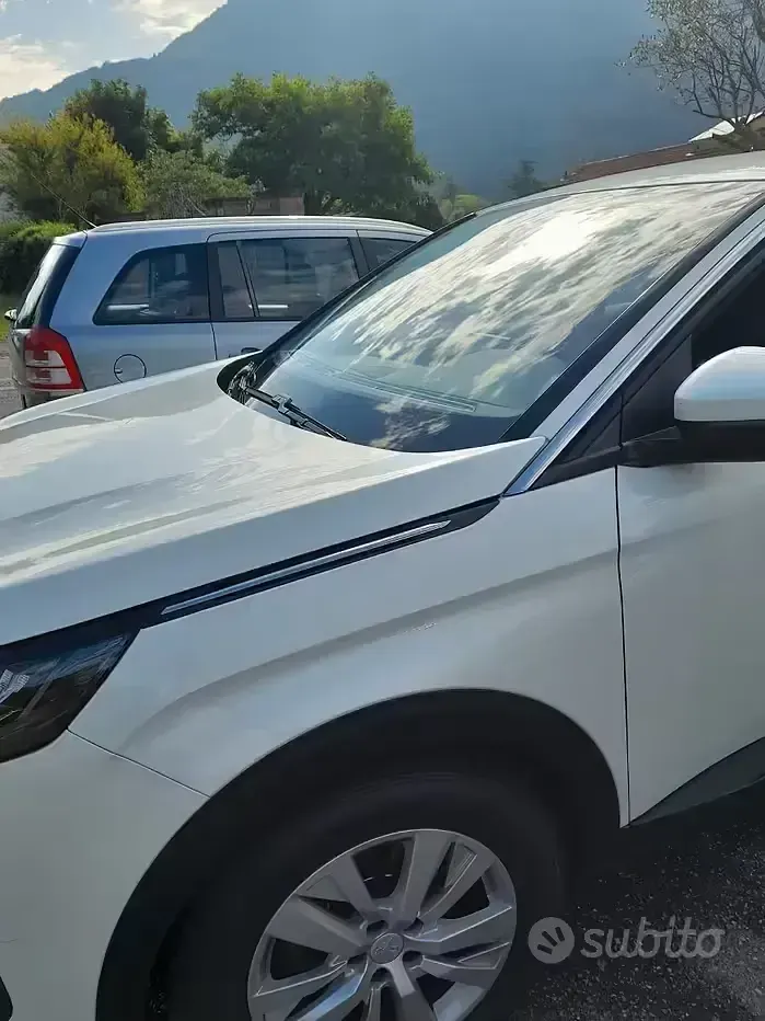 Usata Peugeot 3008 131 CV (96 kW) 2021 SUV