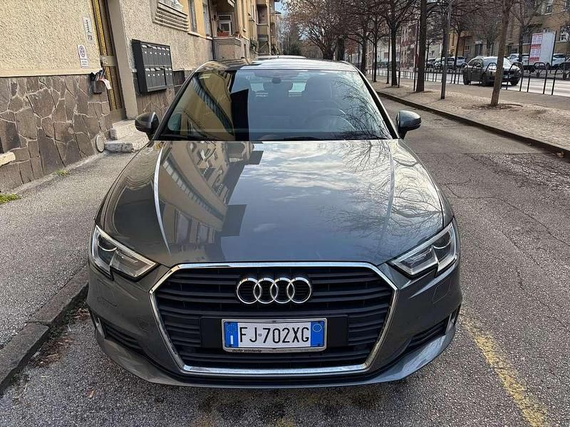 Usata Audi A3 Sport 116 CV (85 kW) 2017 Grigio Berlina