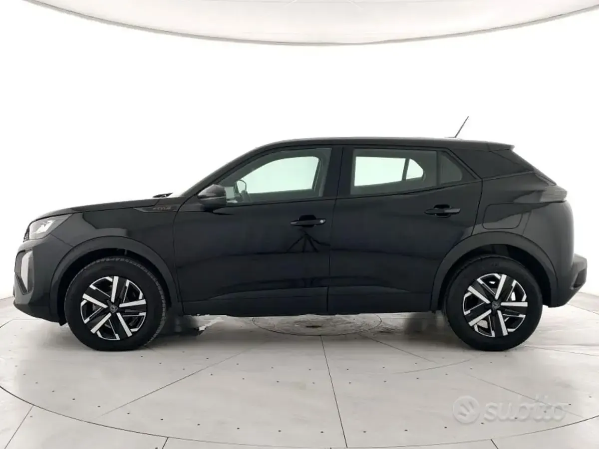Usata Peugeot 2008 Style 136 CV (100 kW) 2025 Nero perla SUV