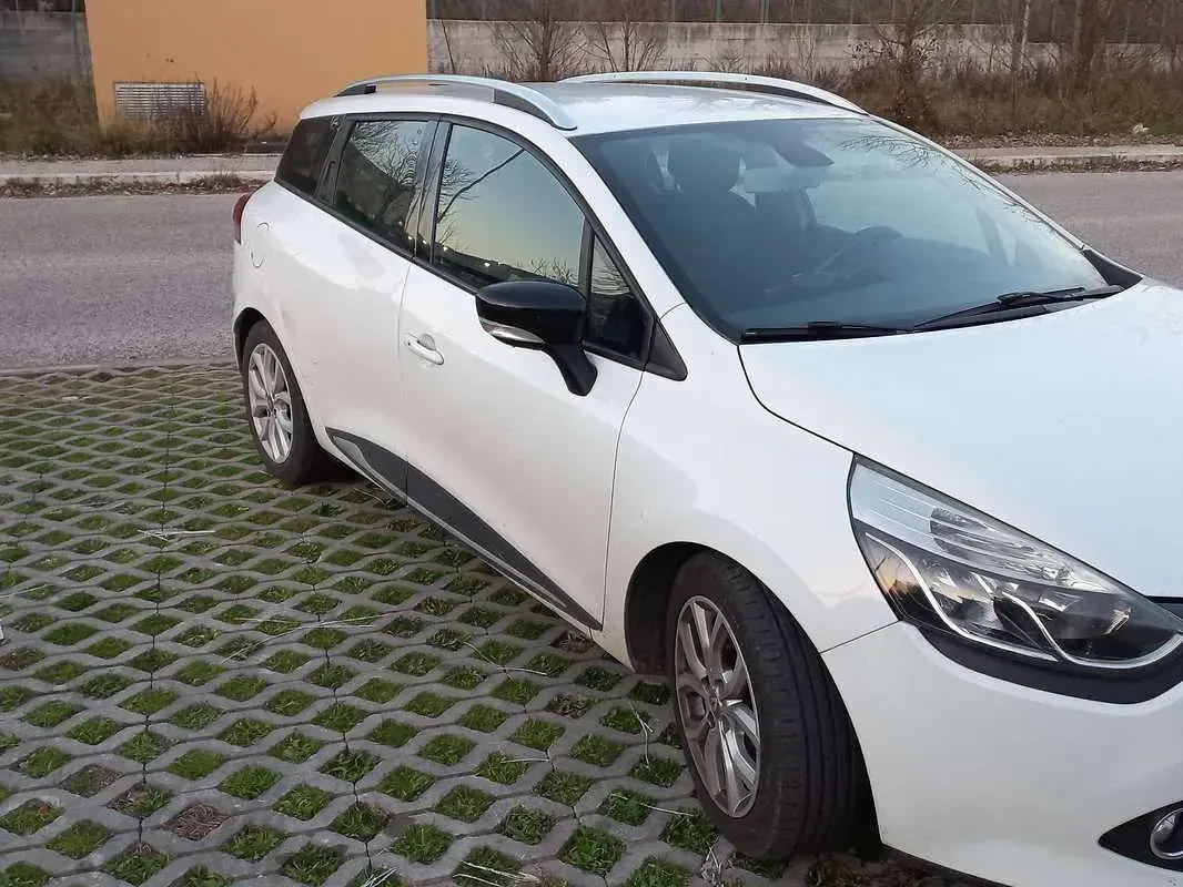 Usata Renault Clio 90 CV (66 kW) 2014 Bianco Station wagon