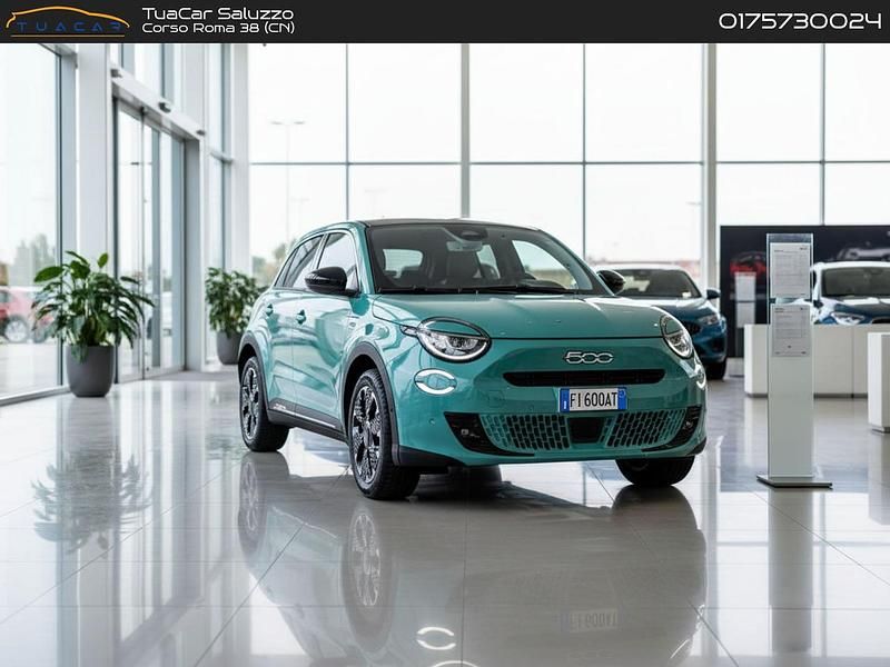 Nuova Fiat 600 101 CV (74 kW) 2025 Nessuno SUV