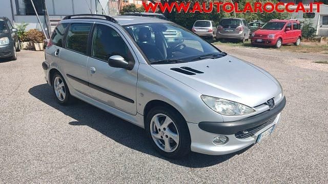 Usata Peugeot 206 109 CV (80 kW) 2003 Argento metallizzato Station wagon