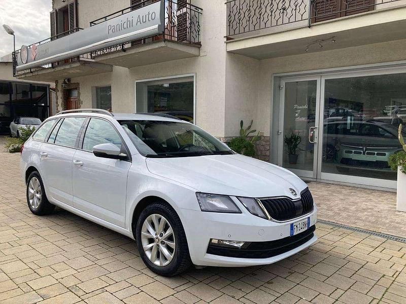 Usata Skoda Octavia G-TEC Ambition 110 CV (80 kW) 2017 Bianco Station wagon