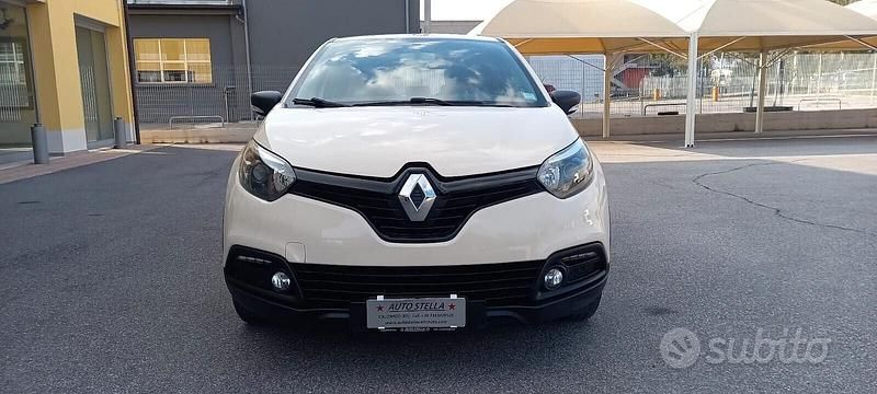 Usata Renault Captur Techno 90 CV (66 kW) 2015 Beige SUV