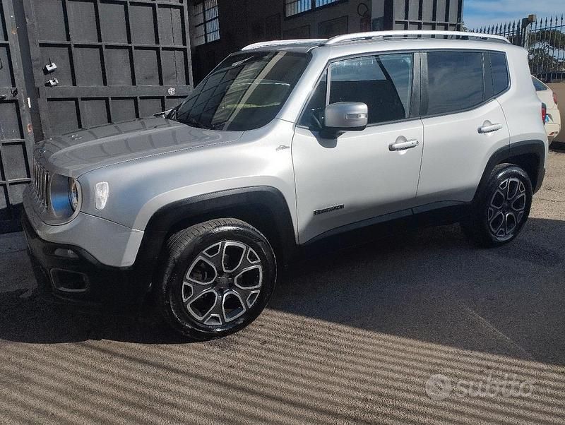 Grigio Usata 2015 Jeep Renegade SUV | 9900 € (Super prezzo) - Immagine 1/4