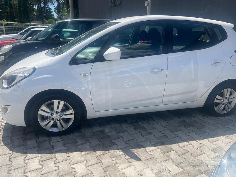 Usata Hyundai ix20 Comfort 90 CV (66 kW) 2013 Bianco Utilitaria