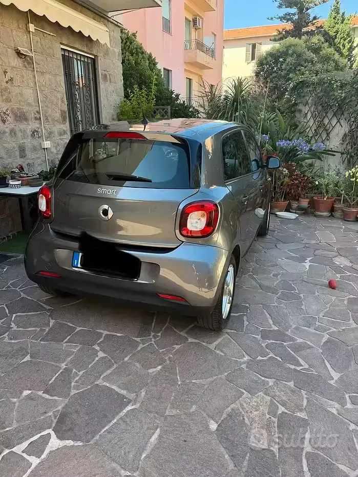 Usata Smart ForFour Electric Drive 41 kW (56 CV) 2020 Grigio Utilitaria