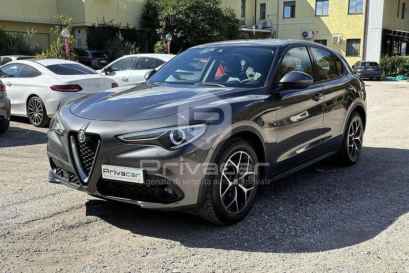 Grigio Usata 2018 Alfa Romeo Stelvio Executive SUV | 15.950 € (Super prezzo) - Immagine 1/4