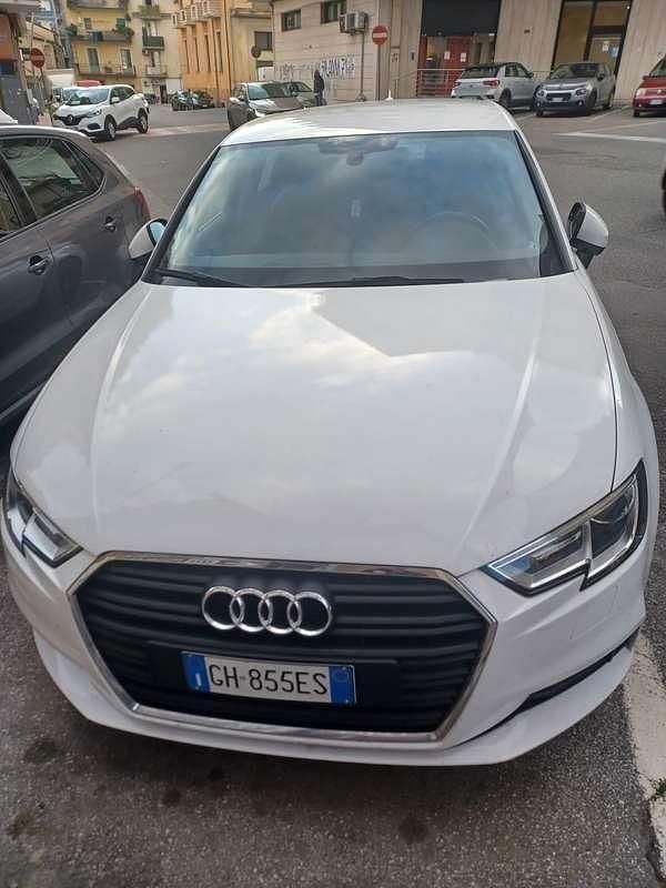 Usata Audi A3 Business 116 CV (85 kW) 2017 Bianco Berlina