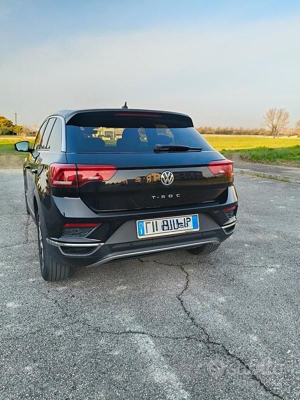 Usata VW T-Roc Advance 150 CV (110 kW) 2018 Nero SUV