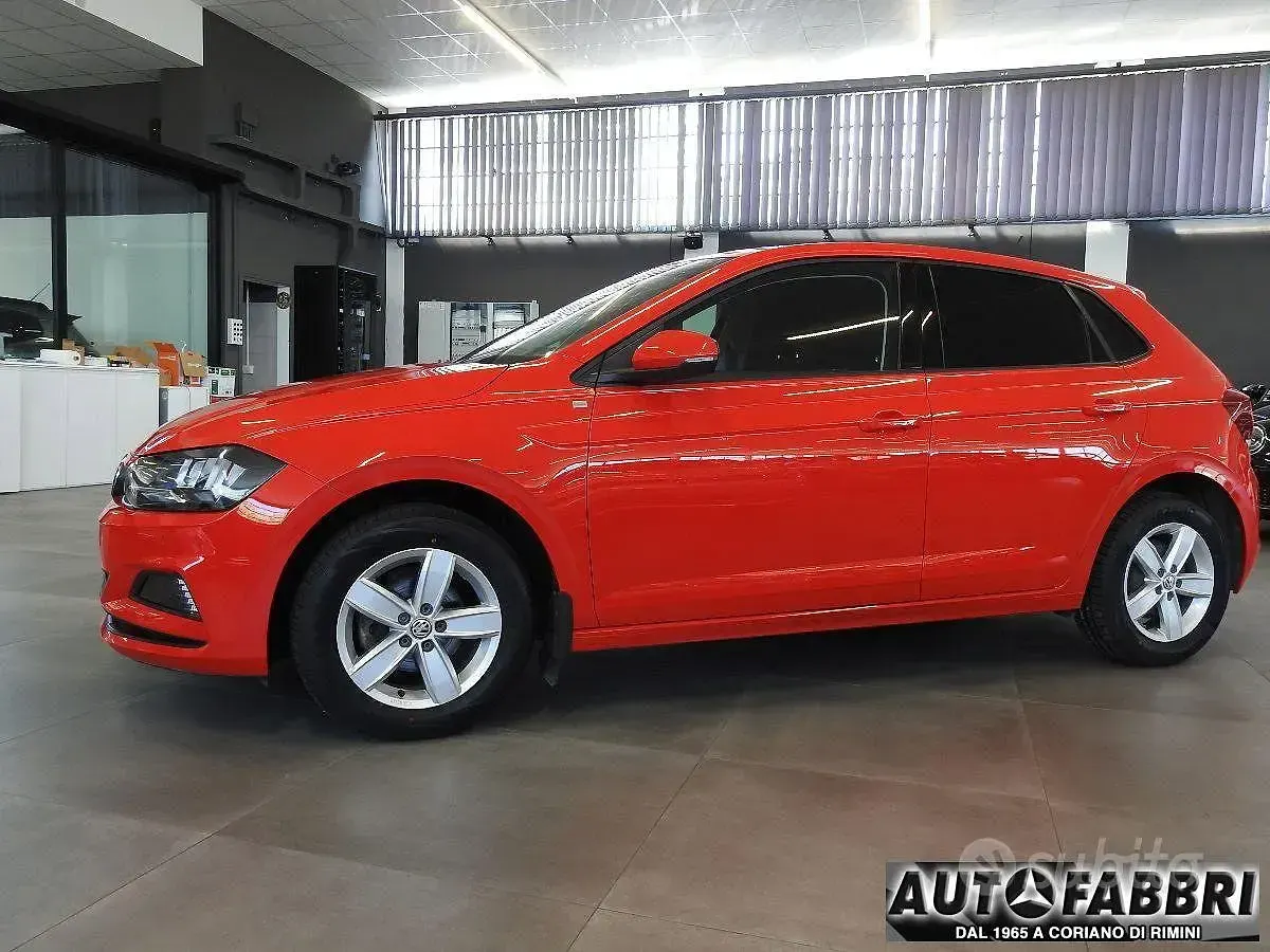 Usata VW Polo Comfortline 90 CV (66 kW) 2020 Rosso Utilitaria