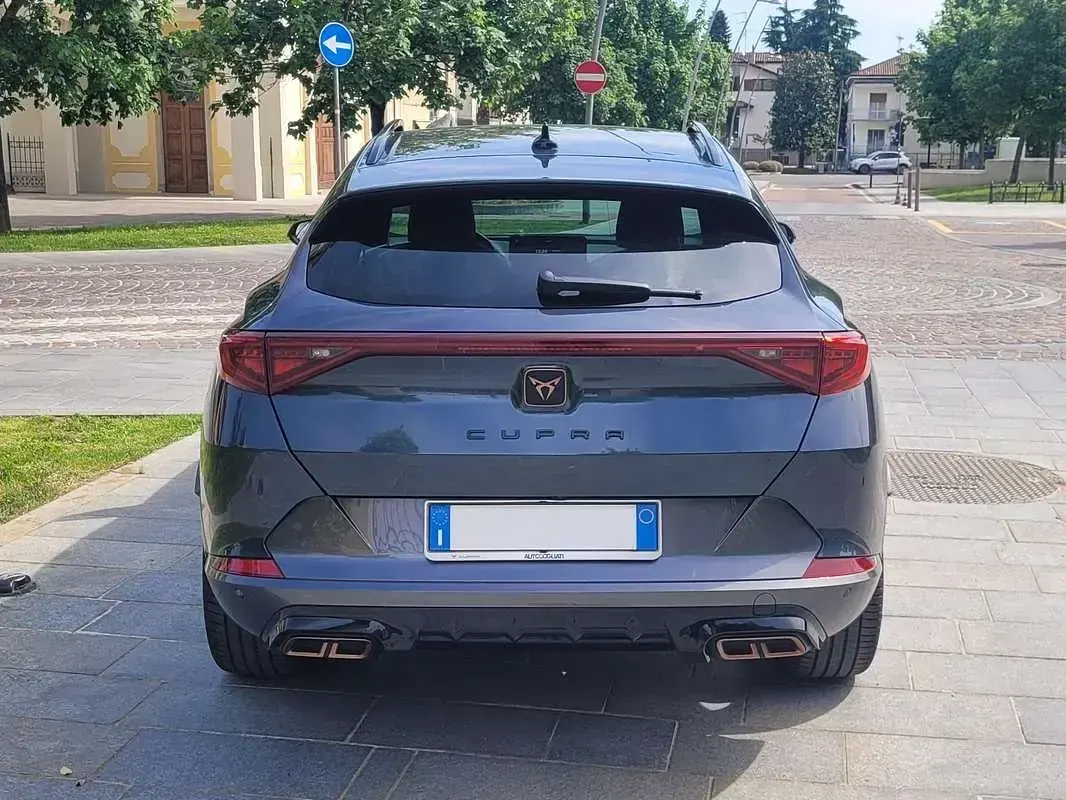 Usata Cupra Formentor 150 CV (110 kW) 2023 Grigio SUV