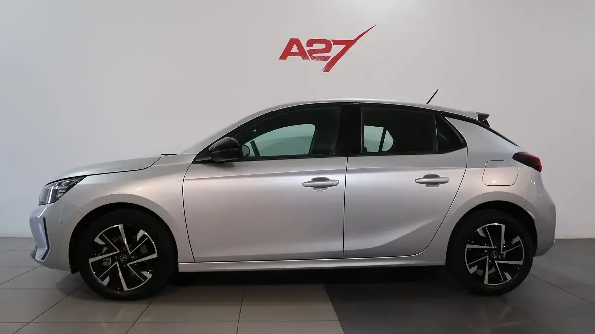Usata Opel Corsa S 101 CV (74 kW) 2025 Argento Utilitaria