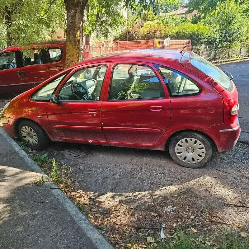 Usata Citroën Xsara Picasso 90 CV (66 kW) 2006 Rosso Monovolume