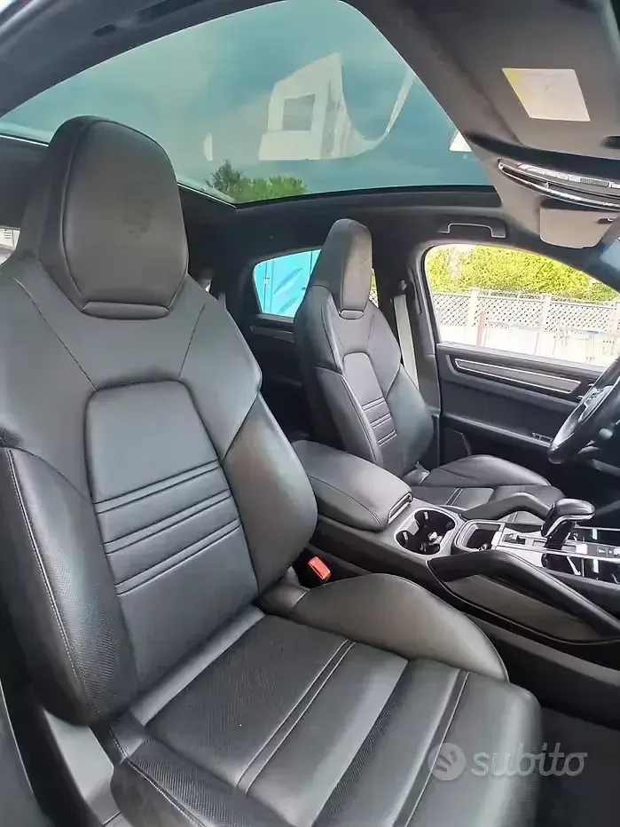 Usata Porsche Cayenne 305 CV (224 kW) 2023 SUV