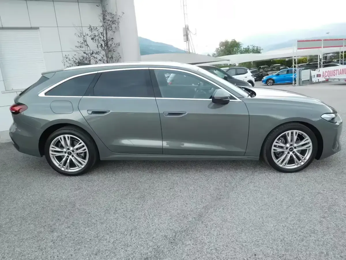 Usata Audi A5 Advanced Plus 204 CV (150 kW) 2025 Grigio Station wagon