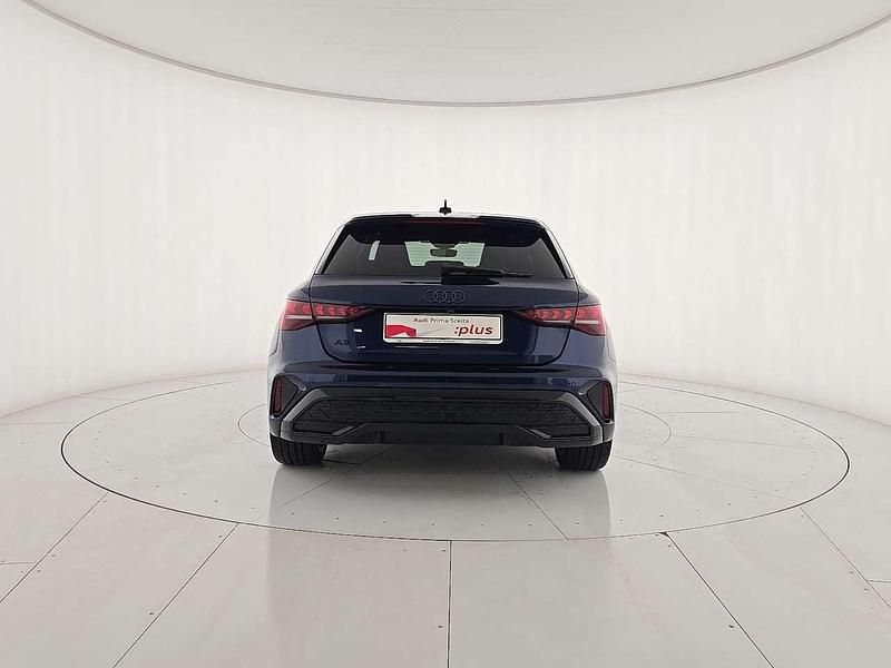 Usata Audi A3 Sportback S-Line 150 CV (110 kW) 2025 Blu/azzurro Utilitaria