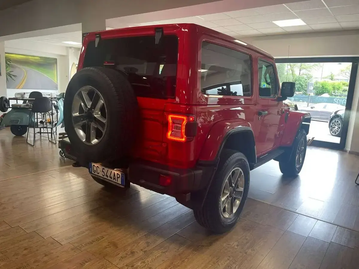 Usata Jeep Wrangler Sahara 200 CV (147 kW) 2021 Rosso SUV