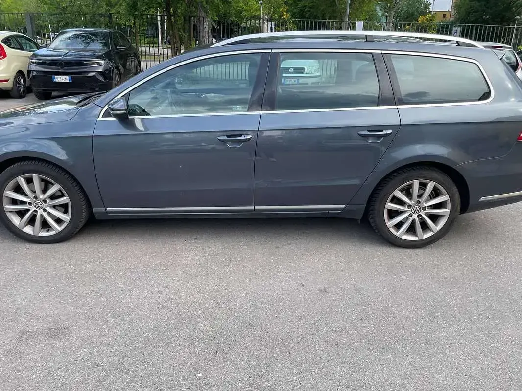 Usata VW Passat Highline 140 CV (102 kW) 2011 Station wagon