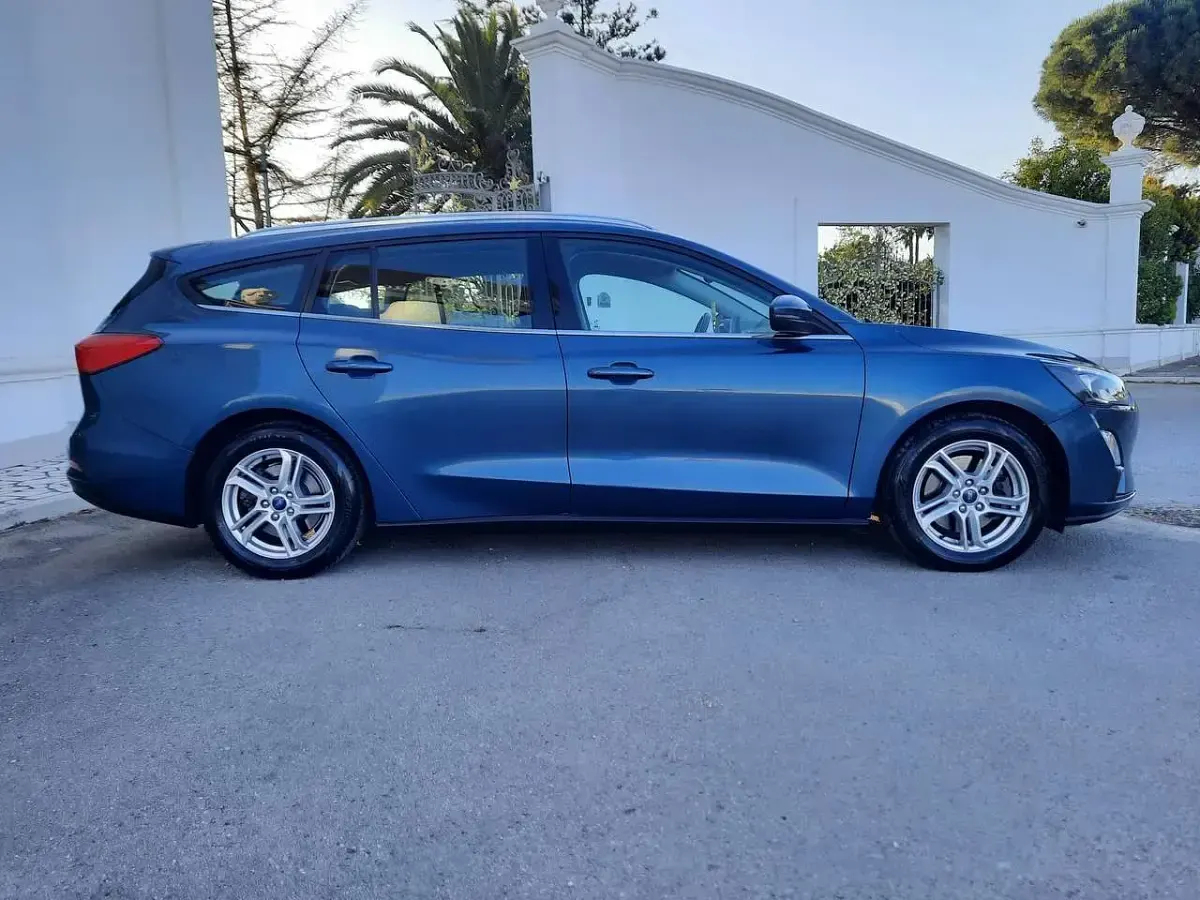 Usata Ford Focus 120 CV (88 kW) 2022 Blu/azzurro Station wagon