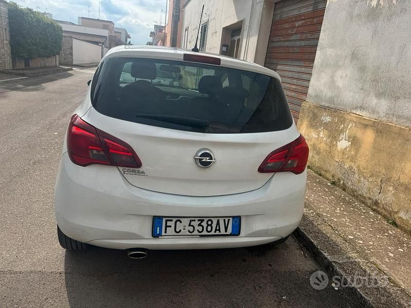 Usata Opel Corsa 90 CV (66 kW) 2016 Bianco Utilitaria