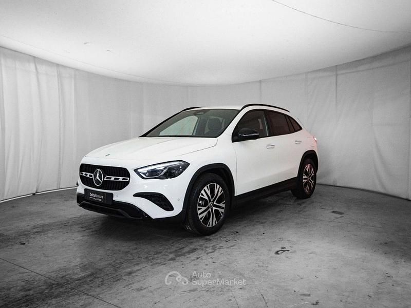 Nuova Mercedes GLA200 150 CV (110 kW) 2025 Bianco SUV