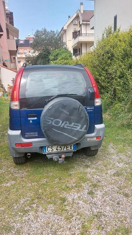 Usata Daihatsu Terios 2004 Blu SUV