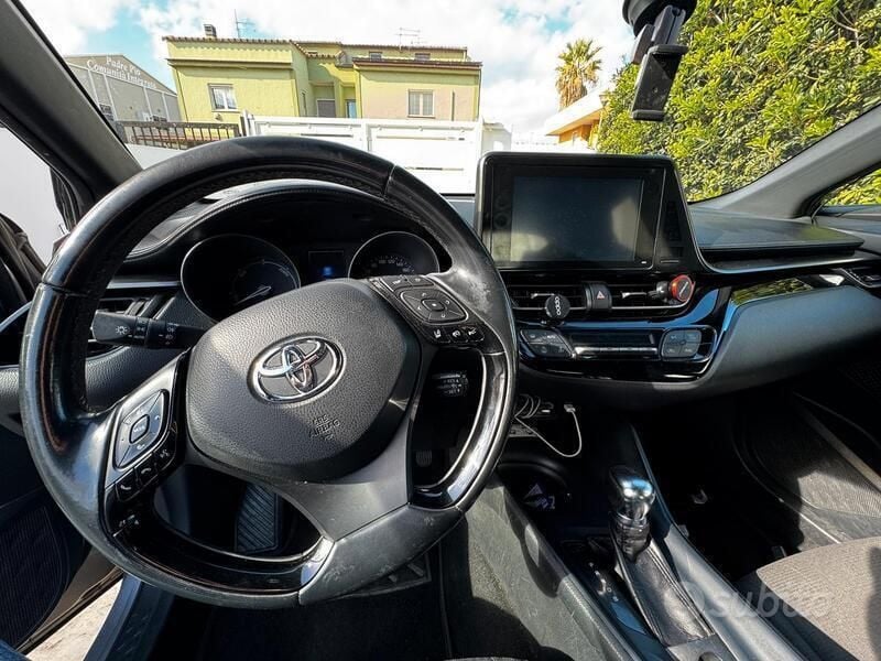 Usata Toyota C-HR Lounge 98 CV (72 kW) 2018 Grigio SUV