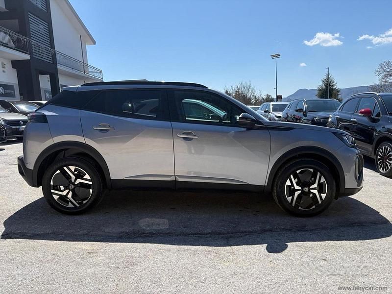 Gebraucht Peugeot 2008 Allure 102 PS (75 kW) 2025 Grau SUV