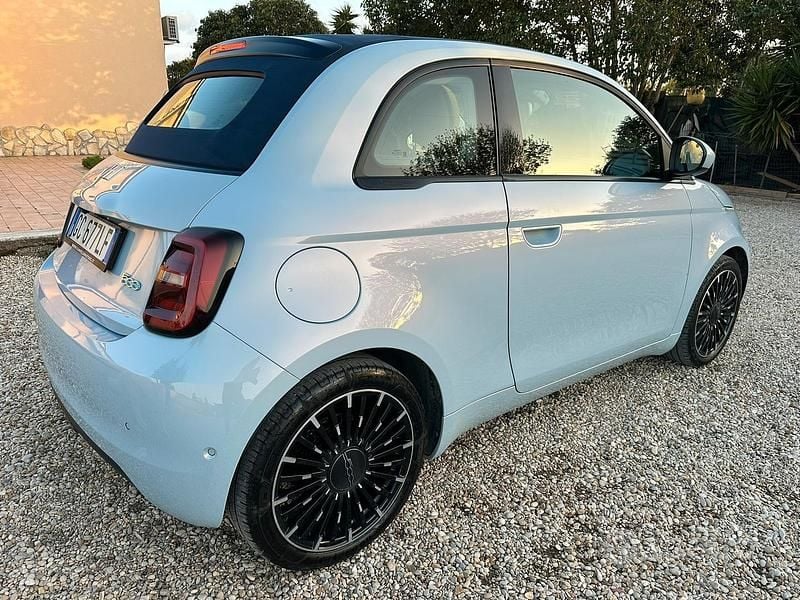Usata Fiat 500e Icon 86 kW (118 CV) 2020 Cabrio